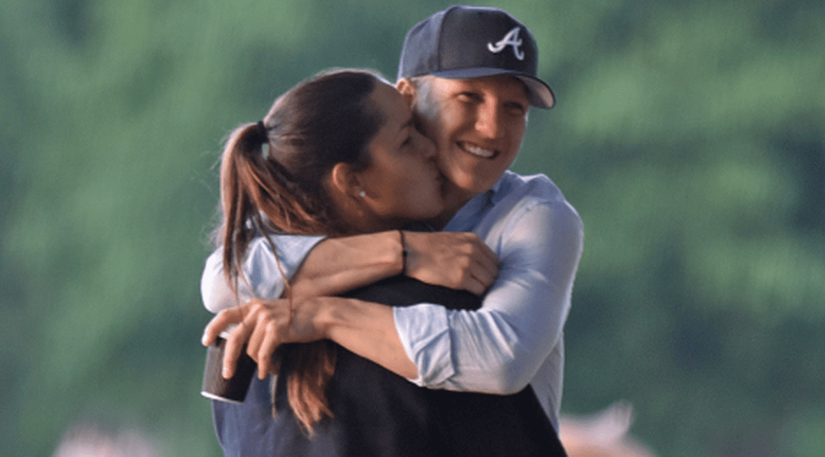 Frumoasa Ana Ivanovici și iubitul ei, în tandrețuri la Londra / GALERIE FOTO