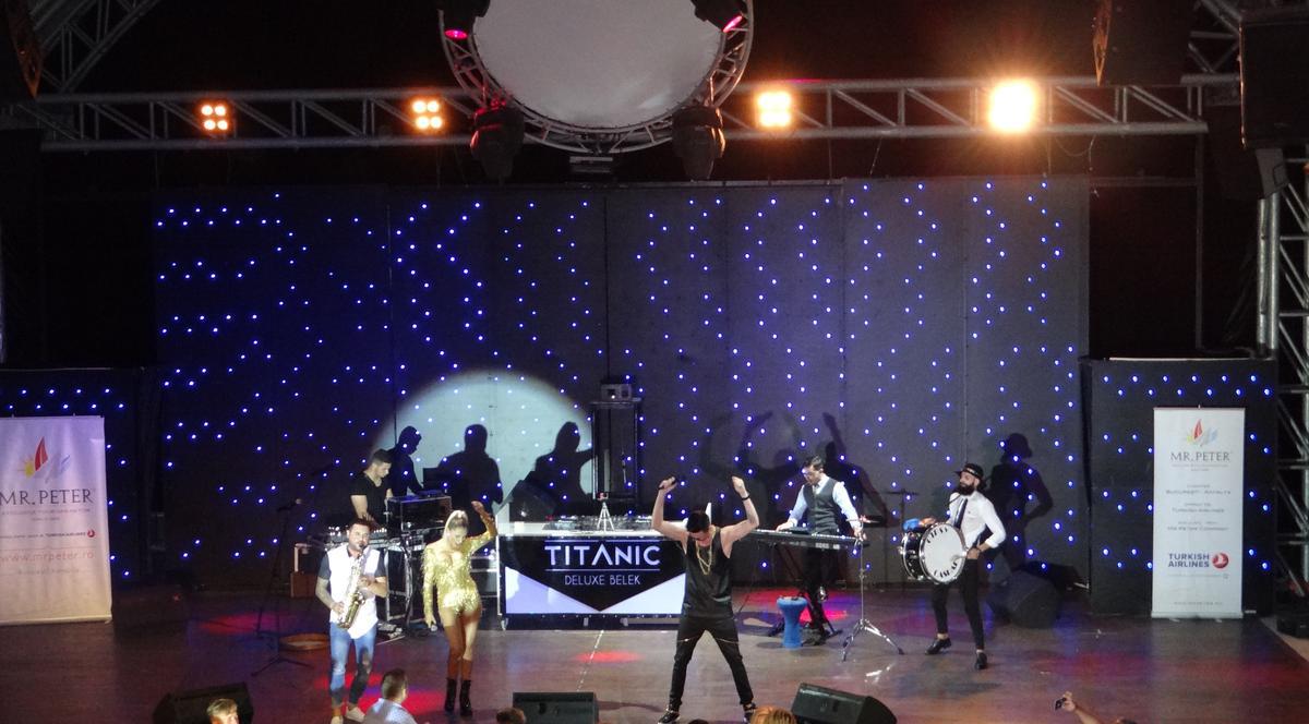 Gya, solista trupei Gipsy Casual, și-a pierdut telefonul! Află cine i l-a găsit!