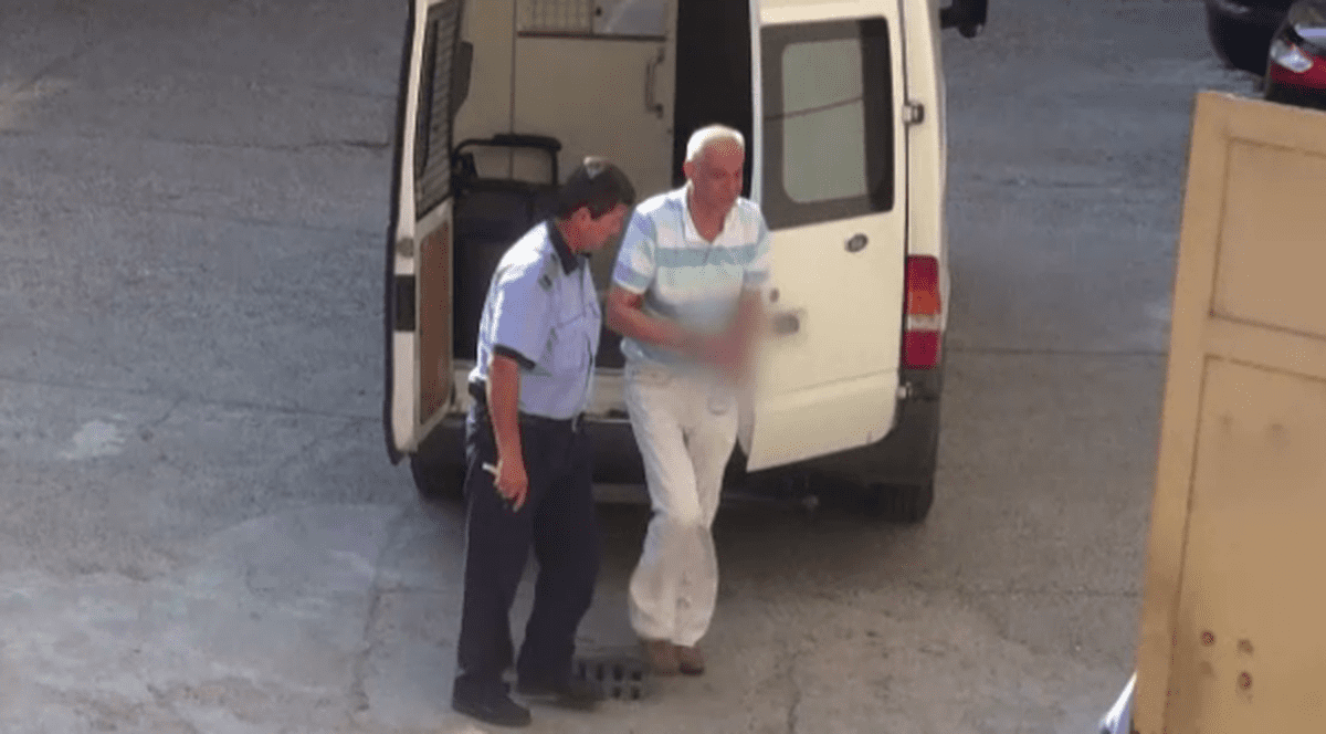 Incredibil! Un medic a refuzat şpaga pentru că era prea mică. Ce sumă i-a dat o femeie pentru o operaţie