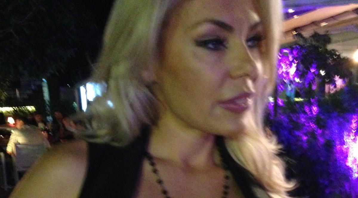 Jasmine și-a asigurat sânii cu ținte