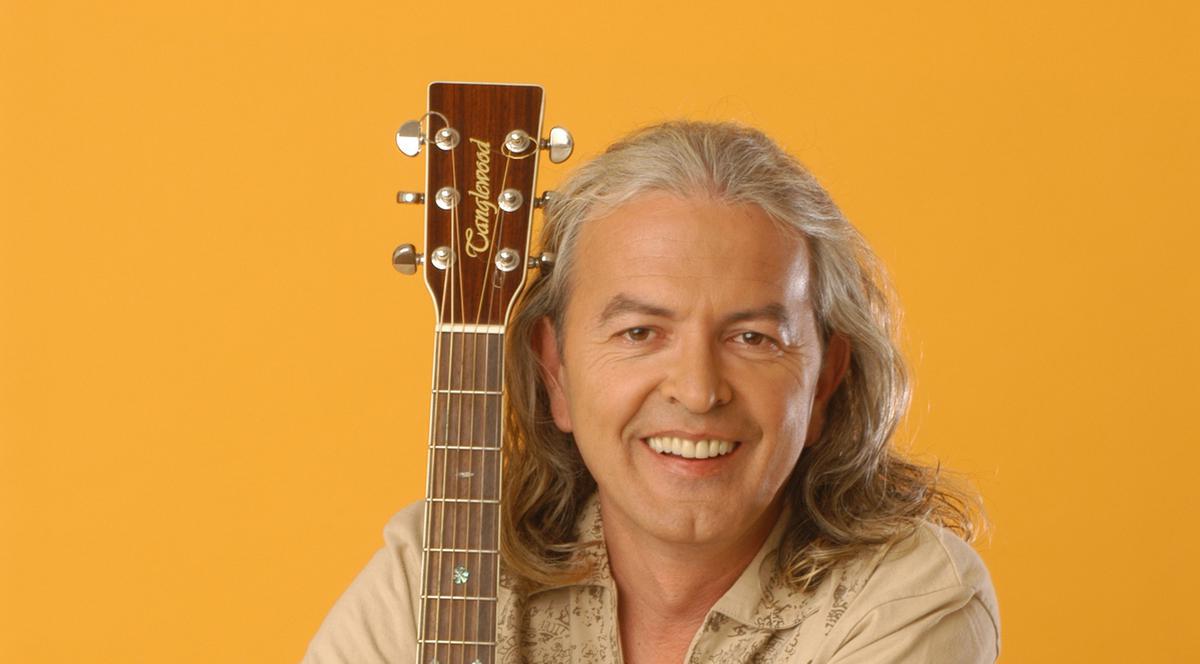 De trei zile sărbătorește iar pălinca nu-i lipsește! Astăzi, marele  Ducu Bertzi împlinește 60 de ani!