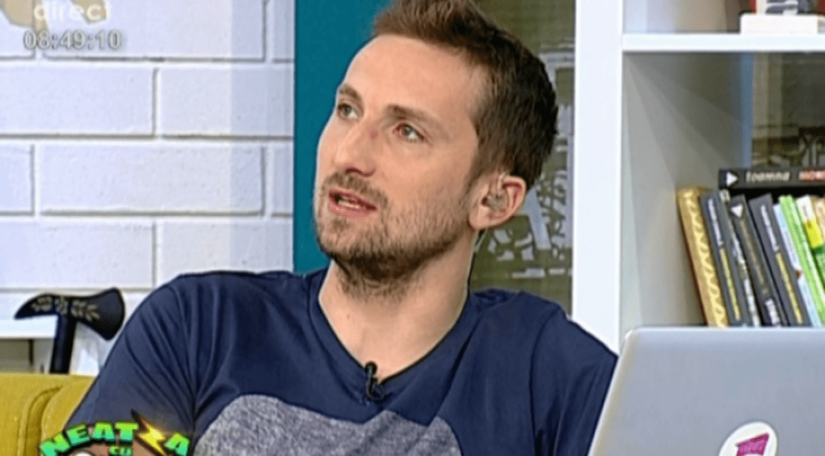 Dani Oţil, vrăjit de prietena unei concurente de la X Factor. Uite cât de frumoasă e fata care l-a dat peste cap
