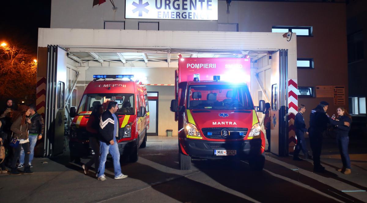 Mărturisirea unei ASISTENTE: "Civili urlau, tineri răniți trăgeau de doctori, aproape smulgându-le hainele. Implorau să fie ajutați. Se aruncau în fața ambulanțelor"