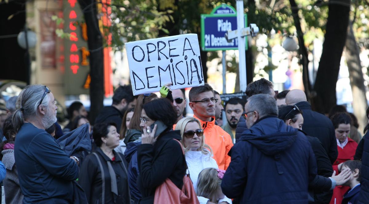 UPDATE | Proteste la Universitate, după moartea polițistului Bogdan Gigină | FOTO