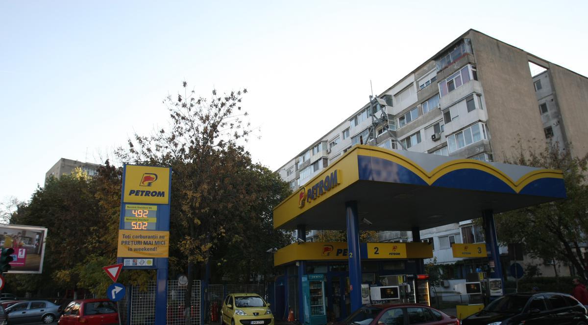 Află unde găsești cei mai ieftini carburanți din România. Benzina costă doar 4,8 lei/litrul