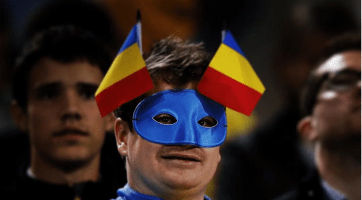 "Stejarii" sunt încurajaţi de fani supermeni la Cupa Mondială de rugby din Anglia