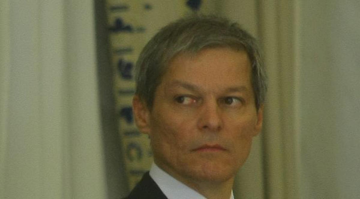 Cioloş vizitează răniţii internaţi la Spitalul de Arşi