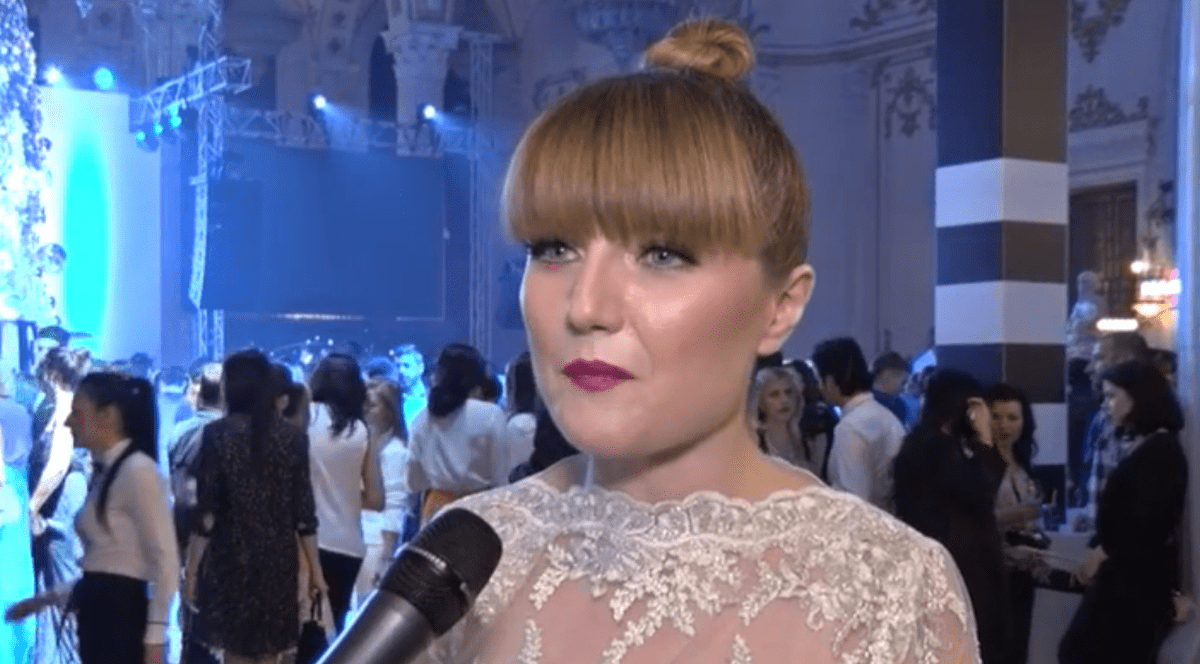 VIDEO EXCLUSIV! Alexandra Ungureanu spune tot! Vezi cine-i poartă acum de grijă după ce a fost părăsită la altar