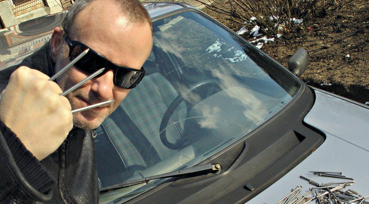 Automobilul lui Andrei Gheorghe, vandalizat | FOTO