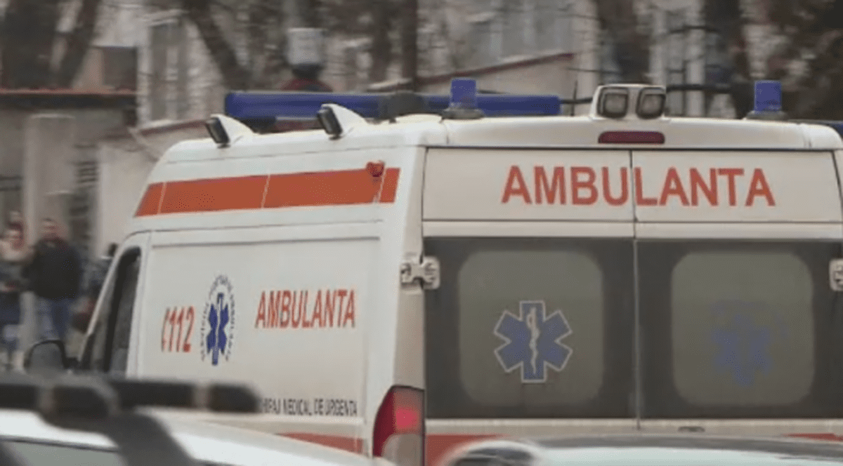Tragedie la Iaşi! Un tânăr de 29 de ani s-a aruncat de la etaj după o ceartă cu părinţii!