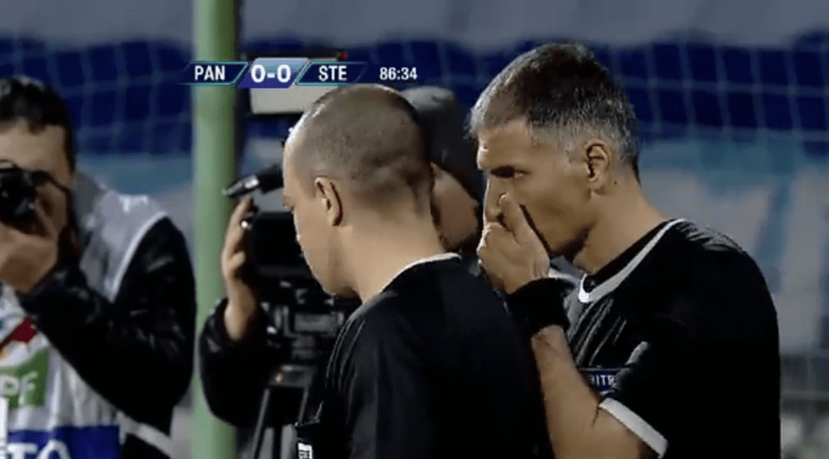 Greșelile de arbitraj influențează lupta pentru titlu de campioană. ”Reghe zice că Steaua e cea mai dezvantajată. Eu ce să mai zic?”