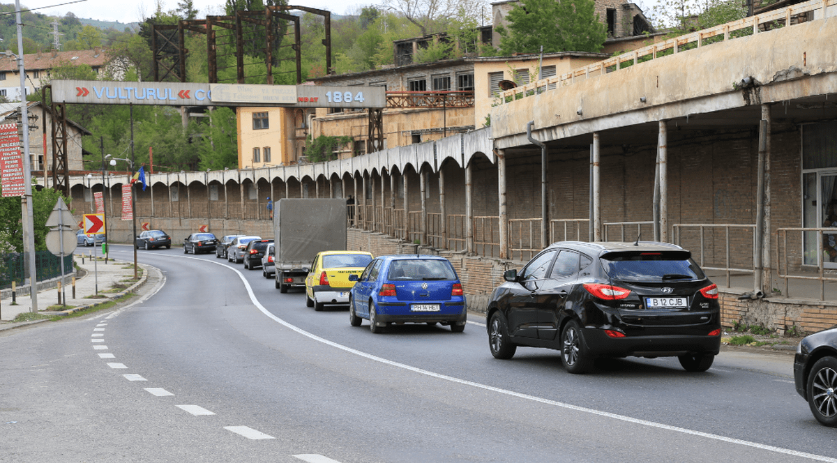 Trafic îngreunat pe DN1 între Sinaia și Bușteni! Se circulă cu 10 km/h