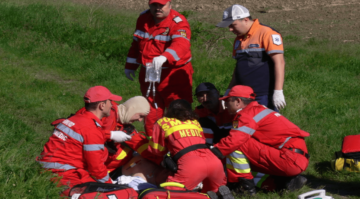 Tragedie în Dâmbovița! Un polițist a murit călcat de tren