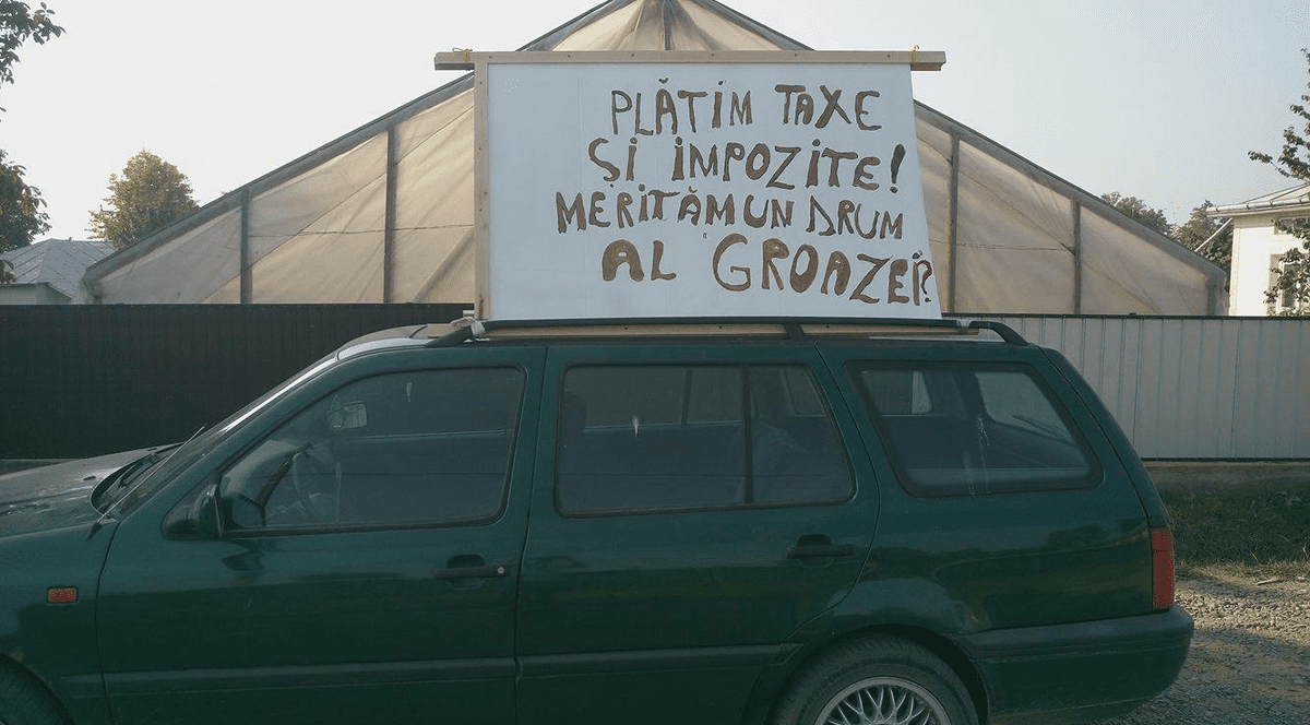 Au protestat față de starea proastă a DJ 296 GALERIE FOTO