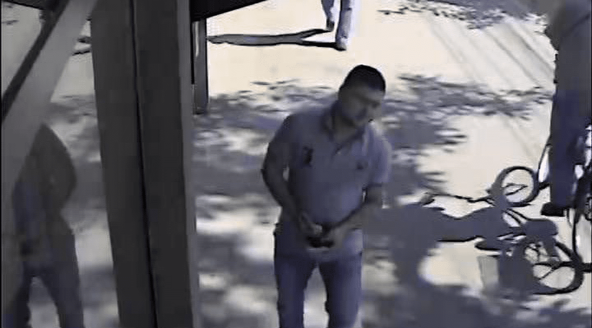 Un bărbat a luat banii uitați de o femeie într-un bancomat din Sibiu