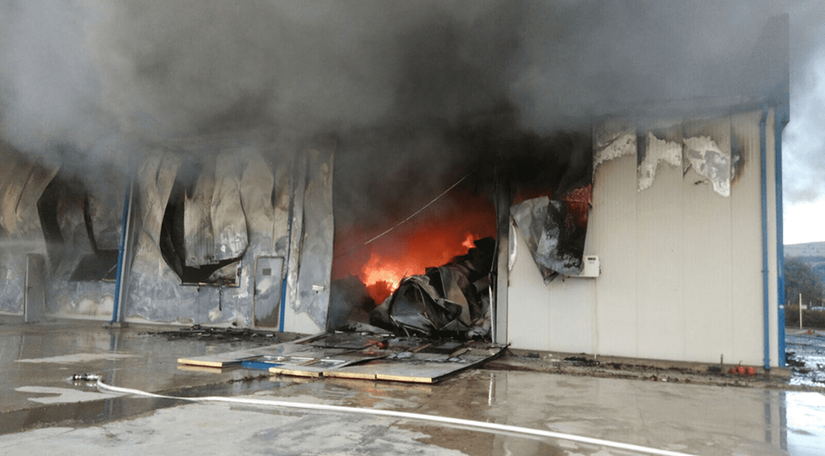 Incendiu puternic la o brutărie din județul Neamț