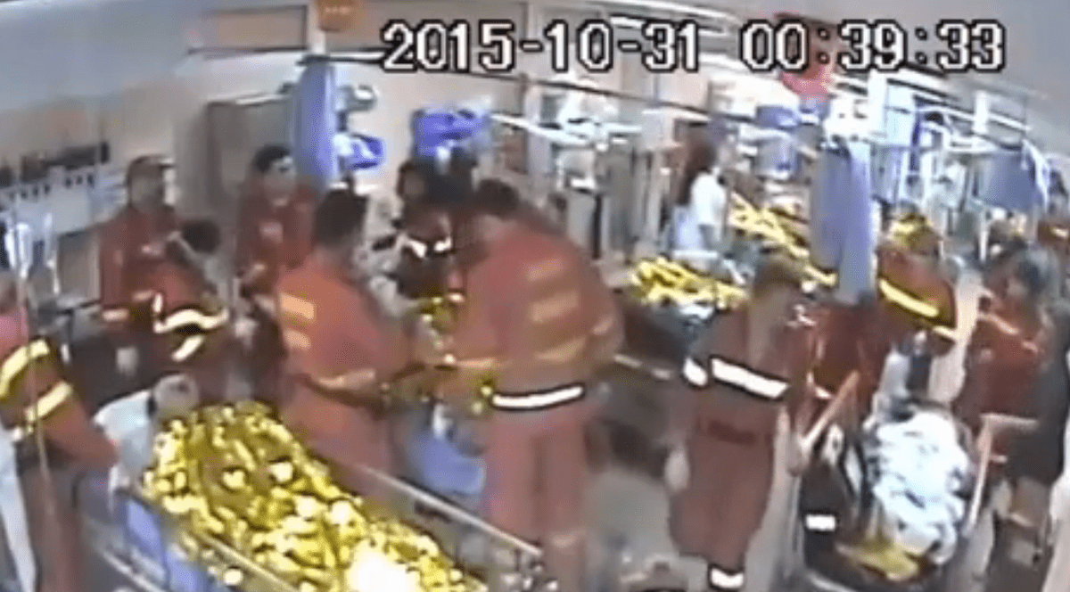 Primele ore după incendiul din Colectiv, la Spitalul de Urgență Floreasca.