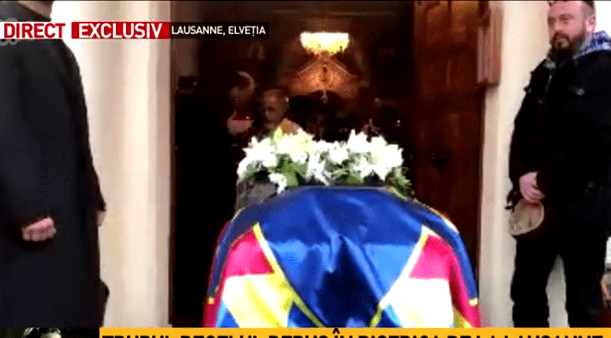 Sicriul cu trupul Regelui Mihai, depus la Biserica din Lausanne