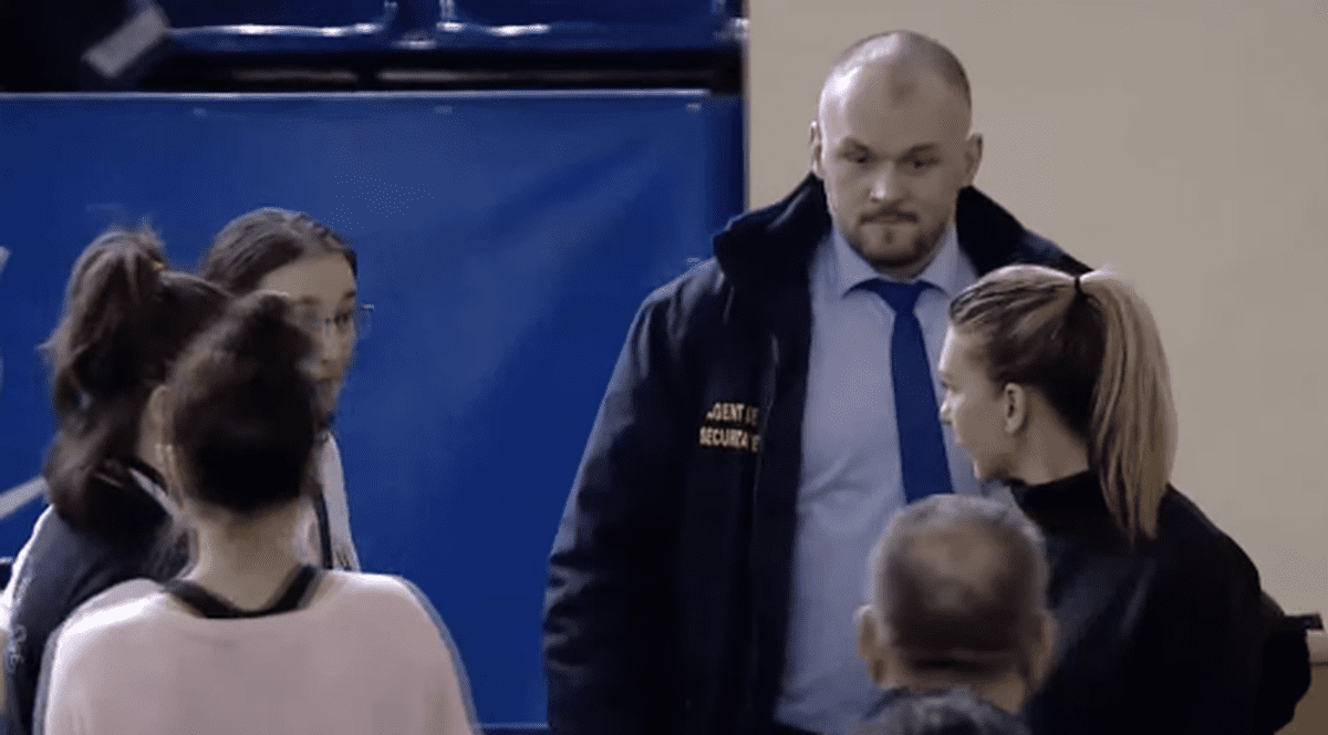 Simona Halep este păzită de un bodyguard la Cluj-Napoca