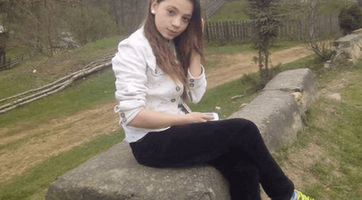 Detaliul cumplit despre fata de 15 ani care s-a spânzurat, la Suceava. Ce posta Nicoleta pe Facebook, înainte să moară