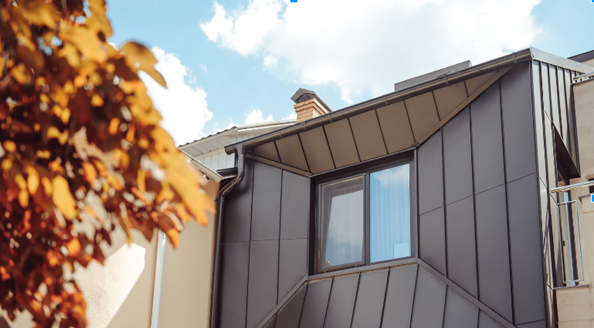 (publicitate) Tablă fălțuită GreenCoat PLX – soluția perfectă pentru acoperișuri moderne