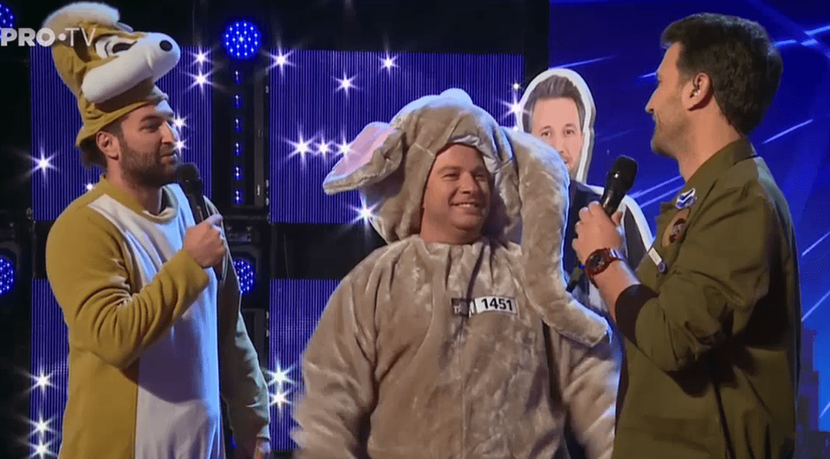 VIDEO/ Moment aniversar pentru Andi Moisescu, la ”Românii au talent”. Ce surpriză i-au făcut Smiley și Pavel Bartoș