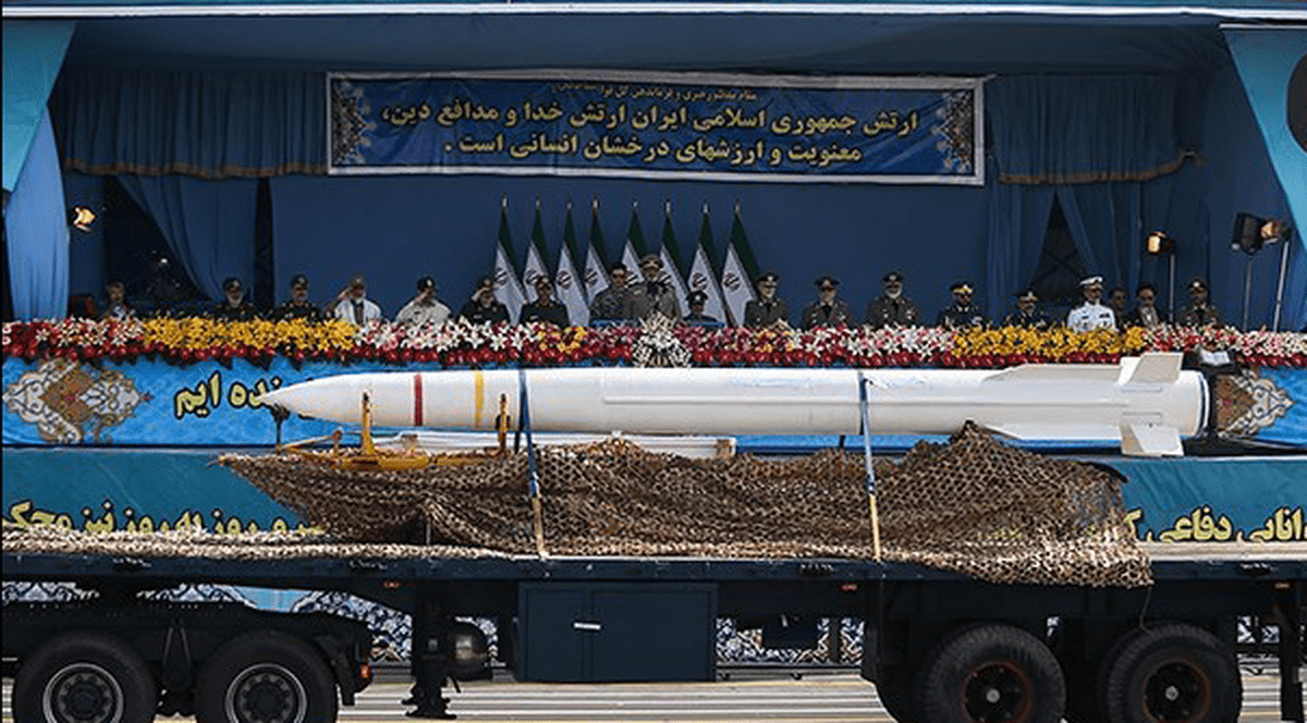 Iranul se pregătește pentru eventuale atacuri aeriene cu un nou sistem antirachetă, bazat pe un model rusesc