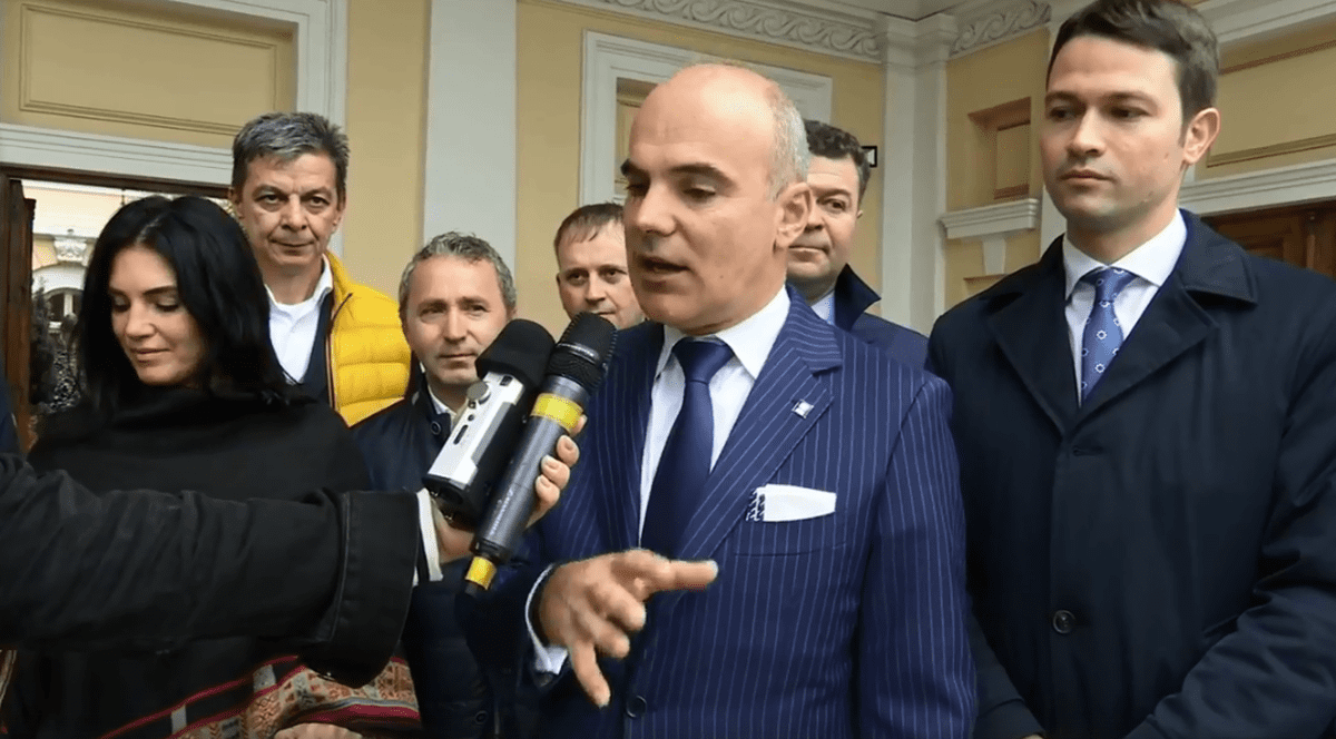 Prim-vicepreședintele PNL Rareș Bogdan a votat la Roma: ”Am venit din respect pentru cei care l-au adus pe președintele nostru în fruntea statului”