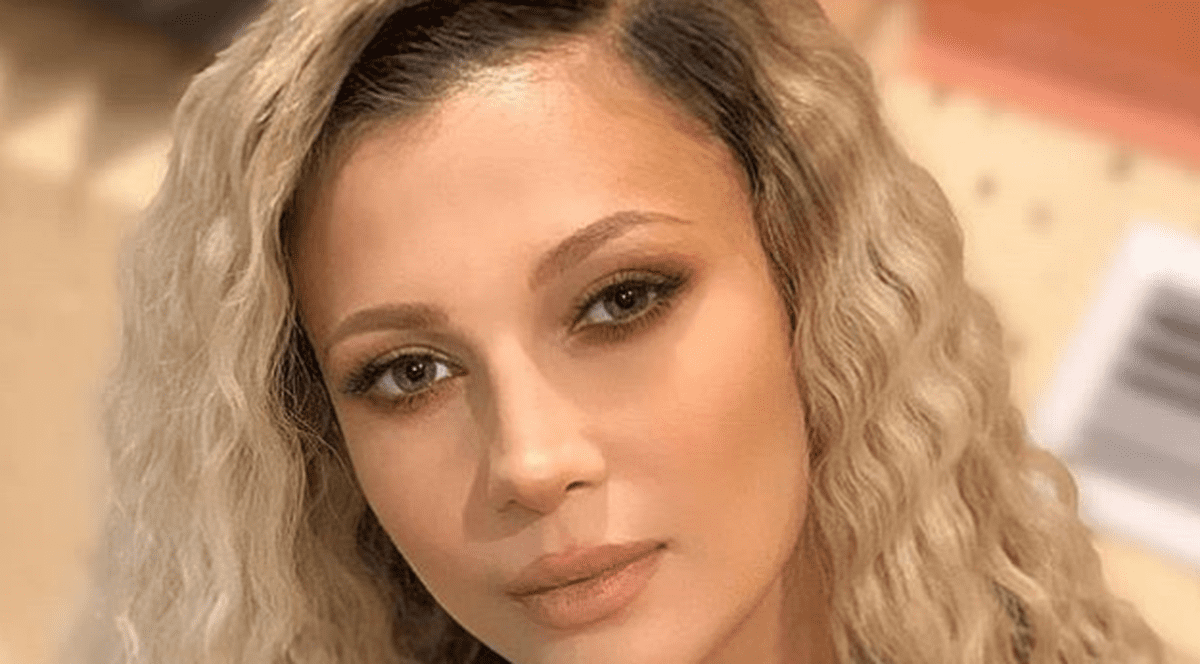 Mesajul dureros transmis de Lora, după moartea mamei sale. „Pământul se învârte fără mine”