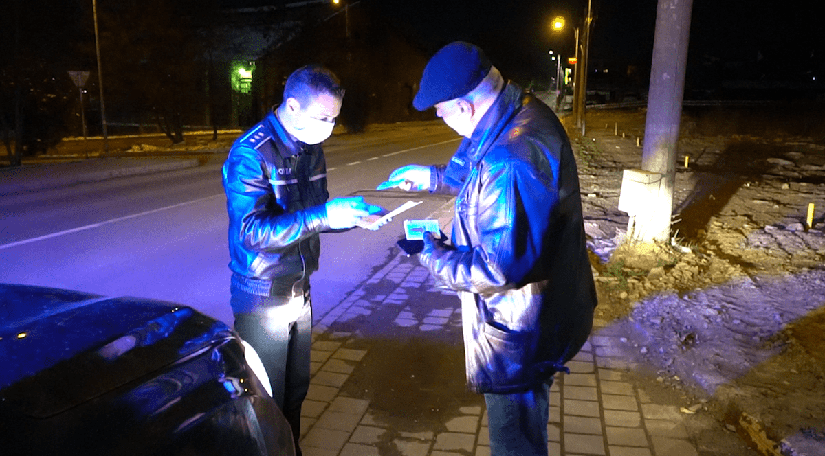 Trei brașoveni s-au ales cu dosare penale pentru că au prezentat adeverinţe false de angajat