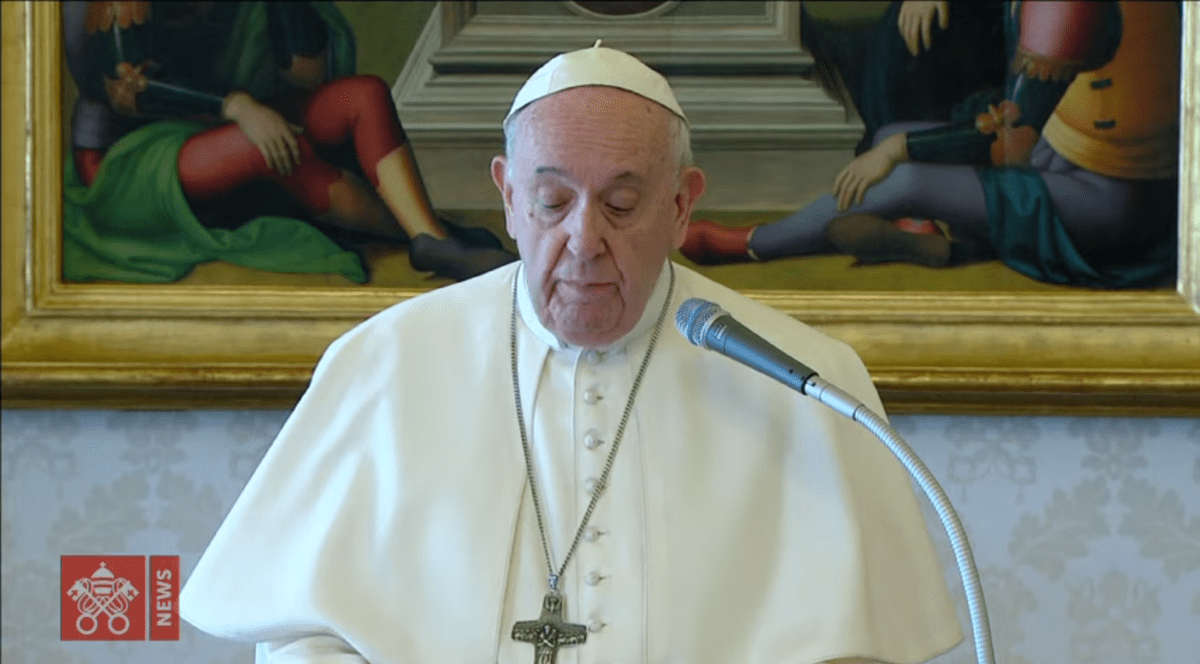 Papa Francisc încalcă o tradiție de sute de ani din cauza coronavirusului: rugăciune transmisă prin video