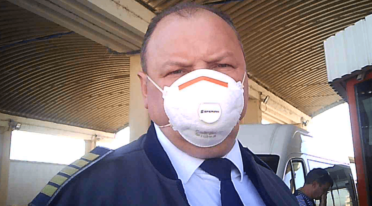 Poliţiştii de frontieră au apă în sticle, în loc de dezinfectant: „Dacă mi-e frică, acum ce să fac?!”