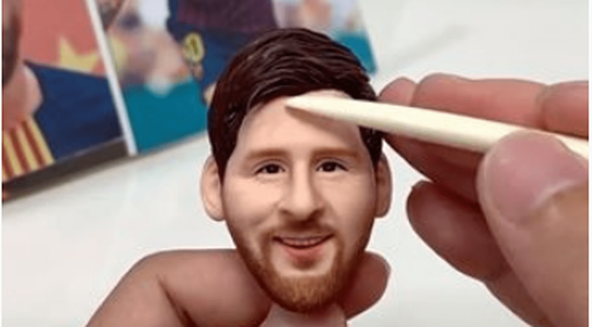 VIDEO | O fabrică de ceramică din China face bani din figurine cu fotbaliști celebri. Vezi cum este realizat Messi
