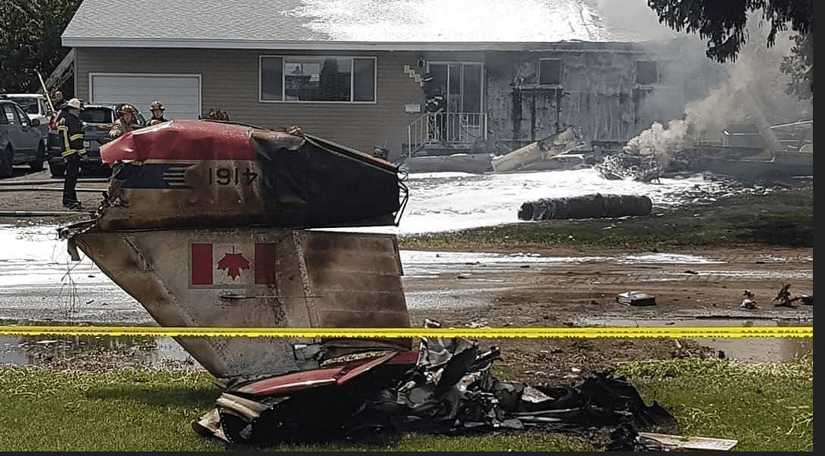 Un avion canadian de acrobație s-a prăbușit în timpul unui eveniment pentru creșterea moralului populaţiei. O persoană a murit