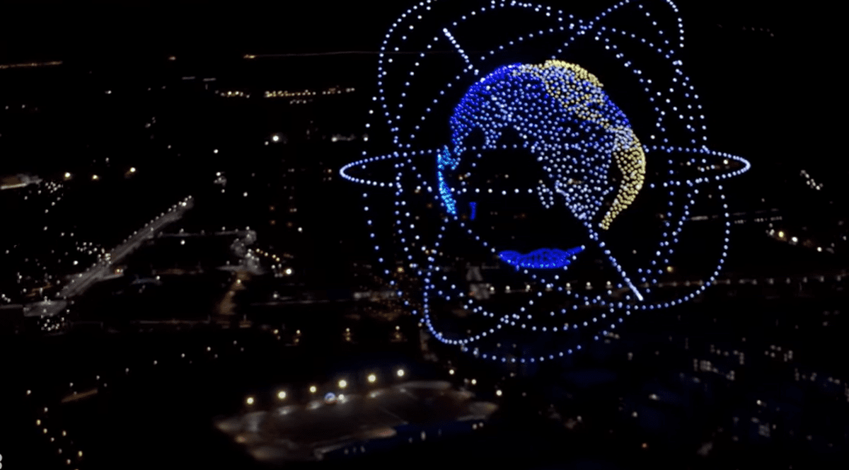 VIDEO | Spectacol cu peste 3.000 de drone pe cerul orașului Xi’an din China. Show-ul a intrat în Cartea Recordurilor