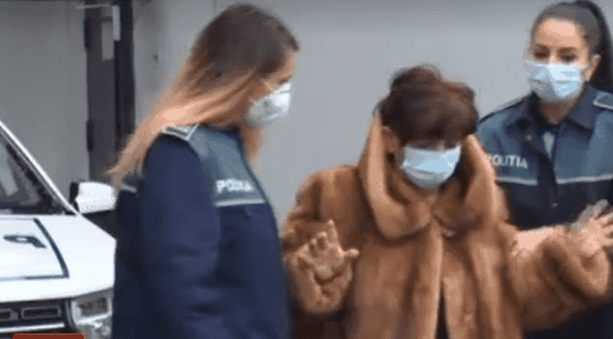 O femeie, medic ginecolog, din Pitești, acuzată că și-a bătut și sechestrat o pacientă, plasată sub control judiciar