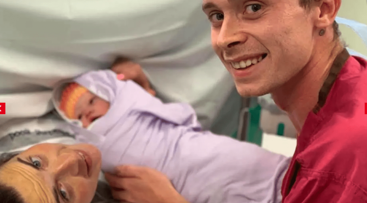 Șoc pentru o tânără din Marea Britanie când a ajuns acasă, după naștere: iubitul o părăsise pentru viitoarea mamă soacră