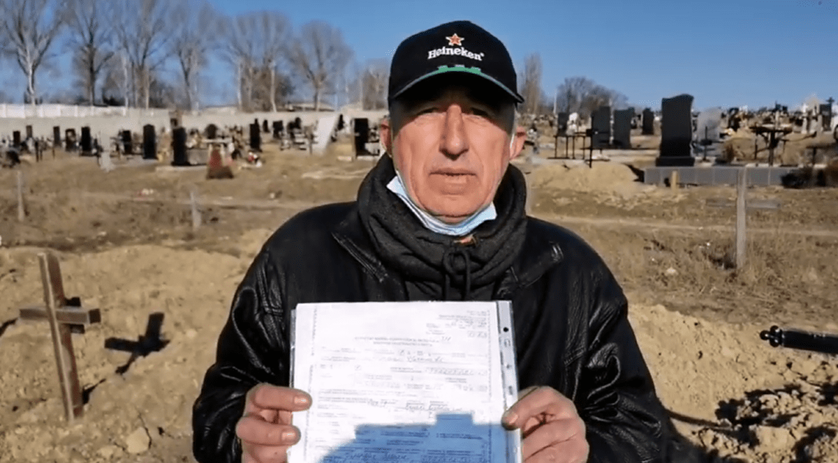 Un moldovean întors acasă a aflat că a murit și a fost îngropat. Procuratura: „Aveți răbdare, o să vă înviem”