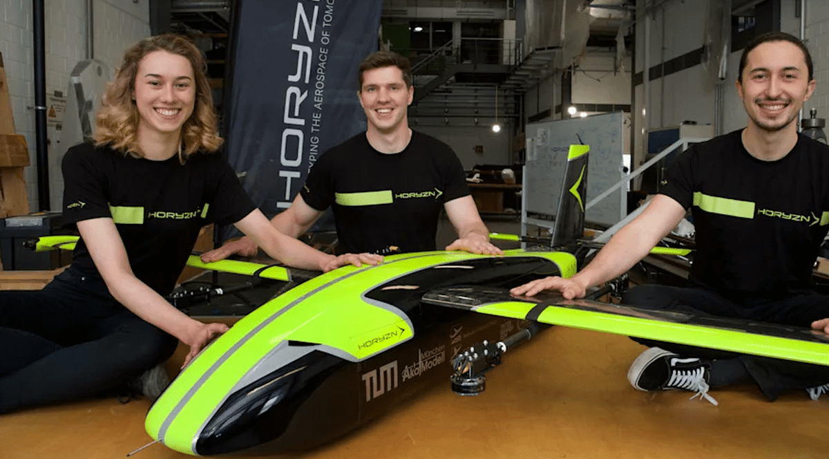 Studenții de la Universitatea Tehnică din Munchen au dezvoltat o dronă cu defibrilator