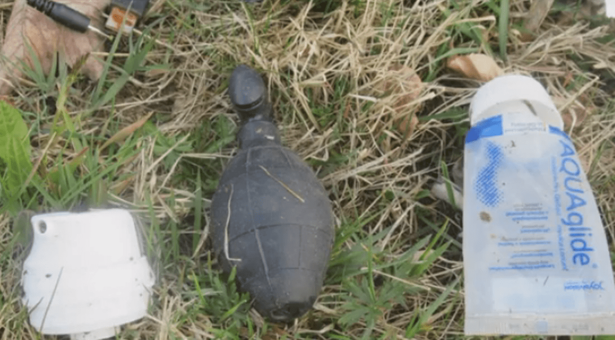 Geniștii germani, chemați să intervină pentru o jucărie sexuală în formă de grenadă