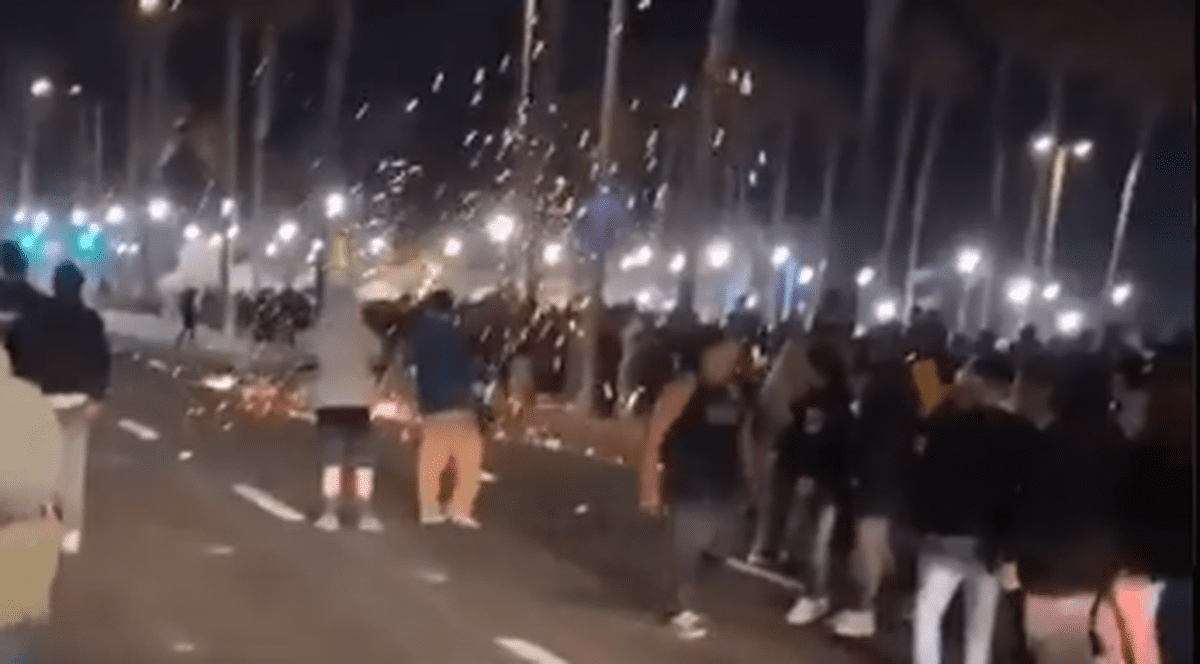 Aproape 150 de oameni, arestați după ce au venit la o petrecere ilegală, virală pe TikTok