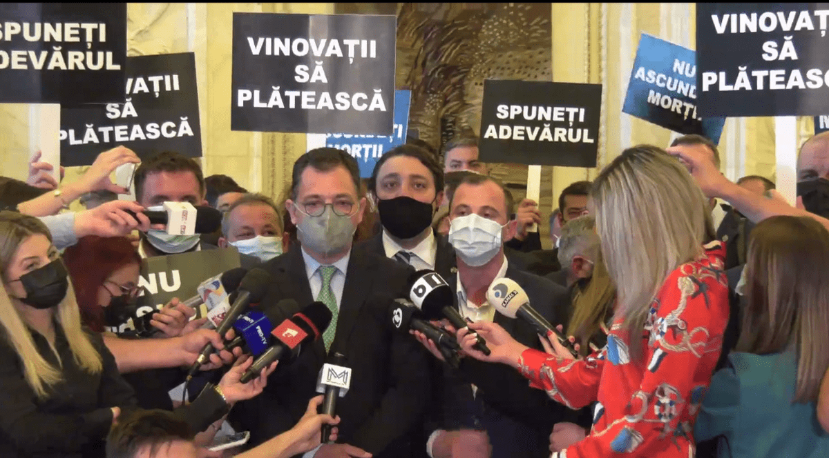 Protest al parlamentarilor PSD. Cer comisie de anchetă pentru datele privind decesele de COVID