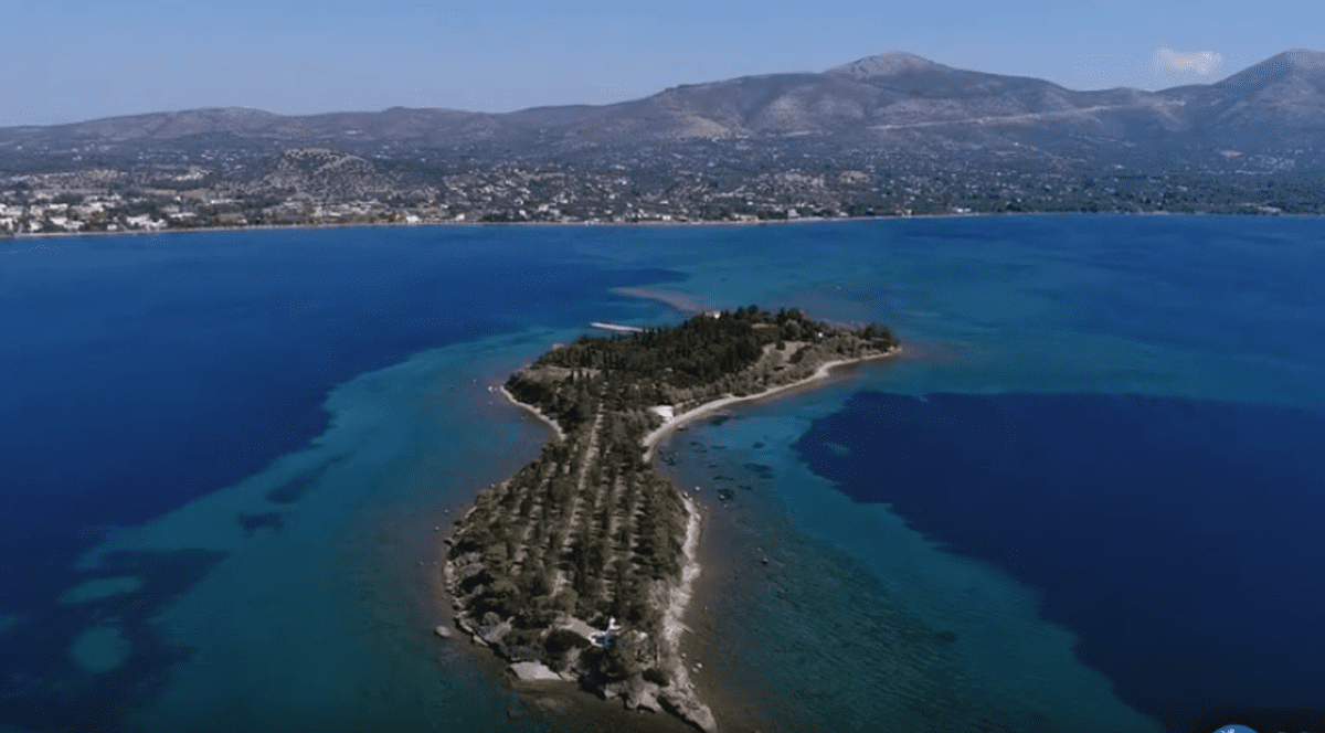 Insule private, scoase la vânzare în Grecia. De la cât pornesc prețurile