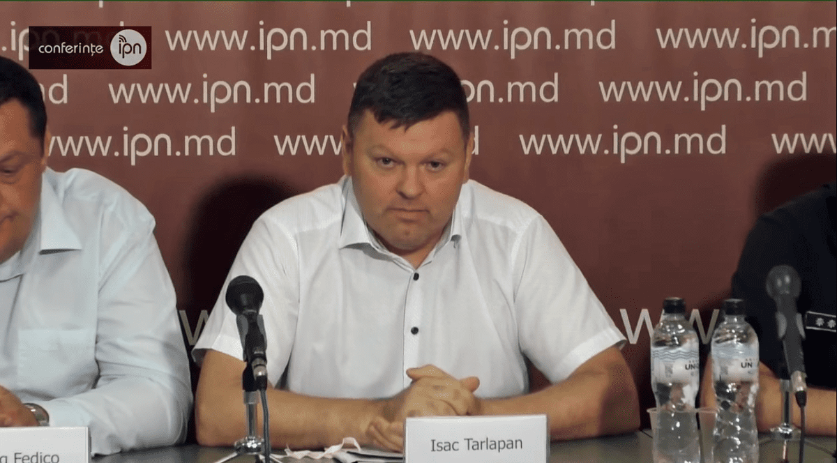 Cum făcea contrabandă un șef al Poliției de Frontieră din Republica Moldova. Ancheta, pornită după lansarea a mii de pachete de țigări dintr-un deltaplan