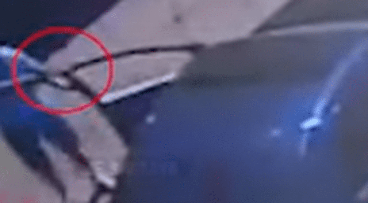 „M-a împușcat cu cel puțin 11 bile în cap și în față”. Filmare cu o bătaie între doi șoferi, în Rădăuți