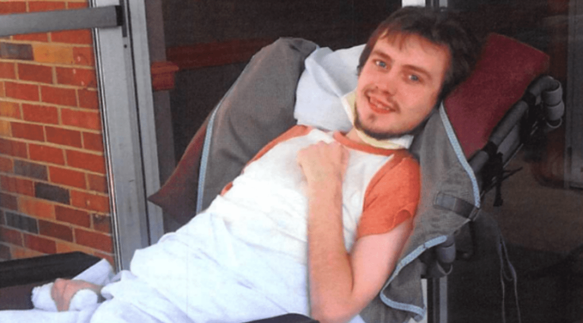 Un pedofil american va primi despăgubiri de 17,5 milioane $, după ce a fost bătut de gardieni și a paralizat
