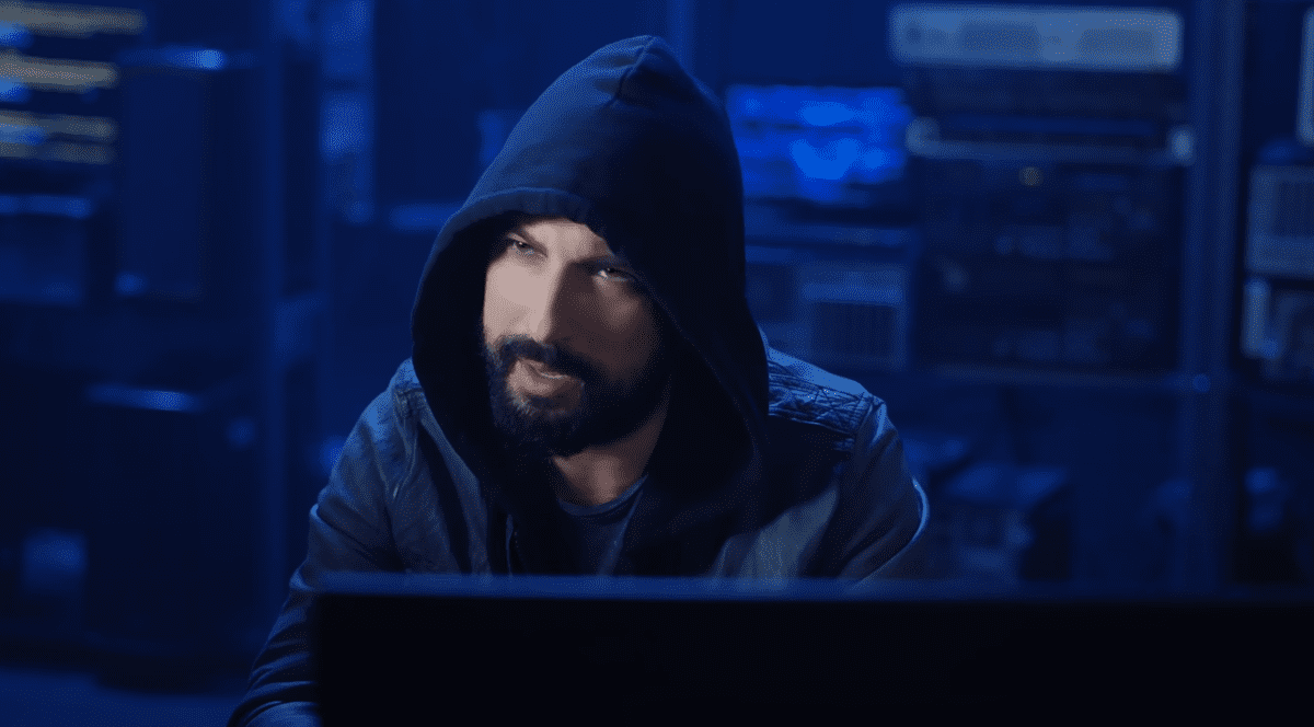 Tarkan provoacă o serie de controverse în Turcia, cu noua sa piesă. Ce mesaje anti-Erdogan ar transmite versurile