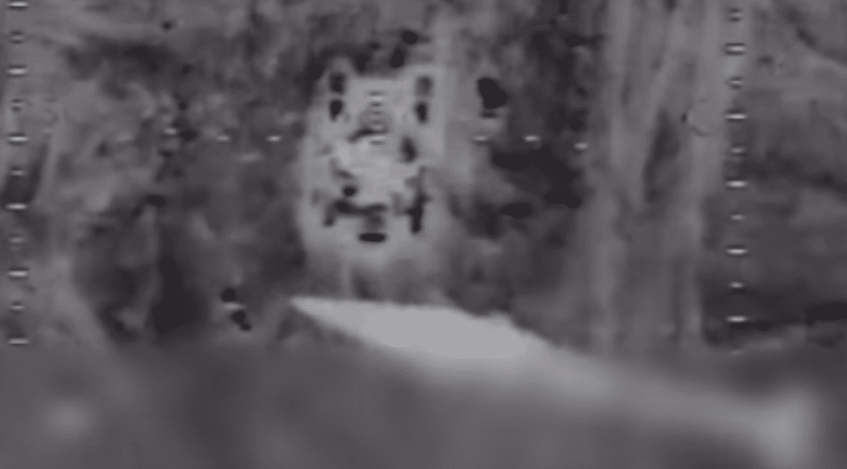 Momentul în care drone R-18 ucrainene distrug tancuri rusești Ural T-72. Cine este unitatea de elită Aerorozvidka