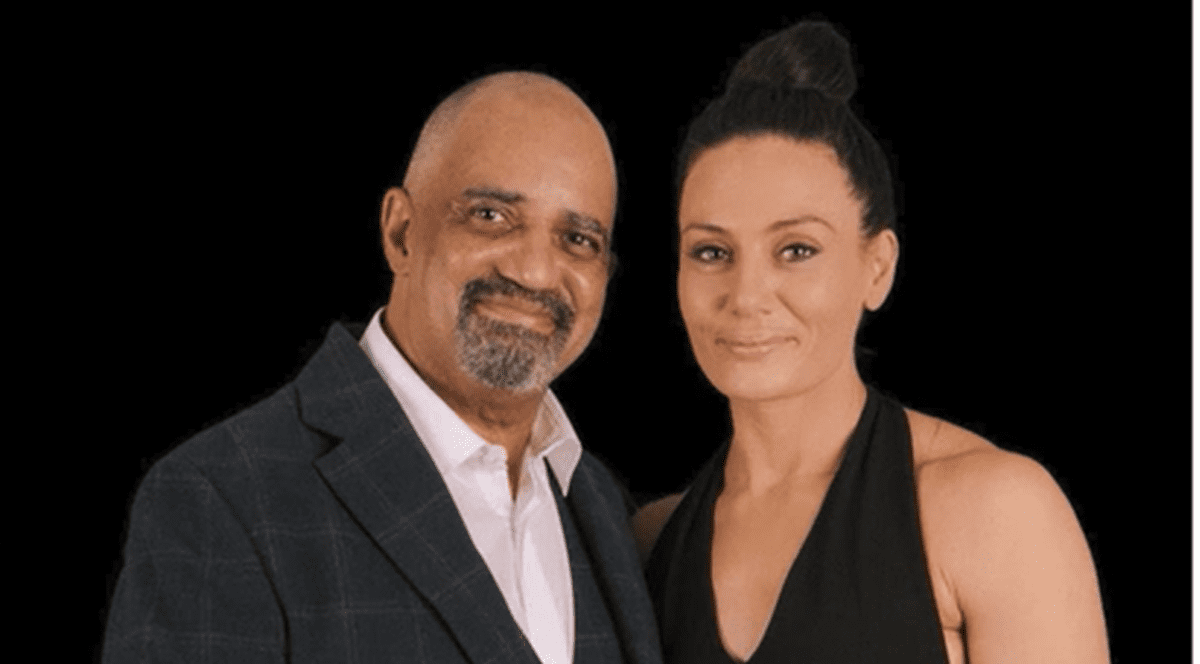 Actrița Zara Phythian și soțul ei, acuzați că au întreținut relații sexuale cu o adolescentă