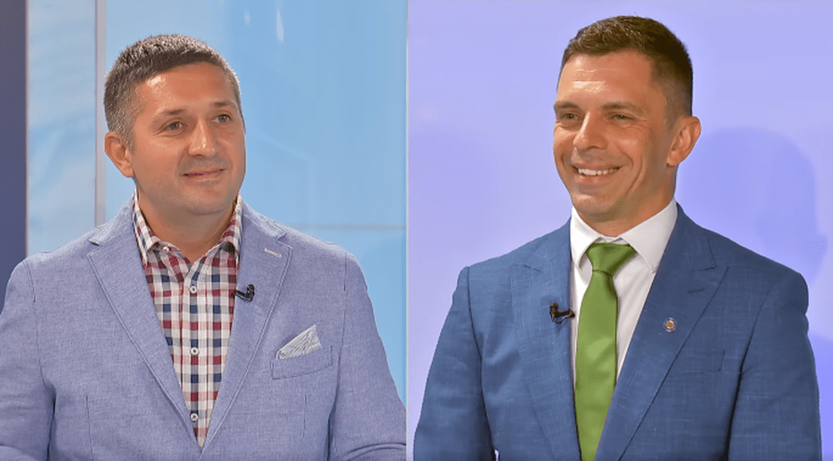 Ministrul Eduard Novak, moment stânjenitor la TV. Ce a făcut când a fost rugat să spună versurile imnului național